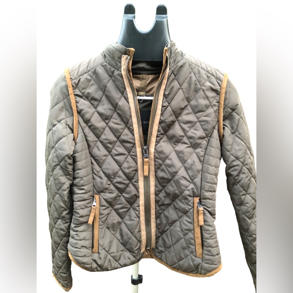 Zara quilted brown jacket. Very good used condition. Size Medium.